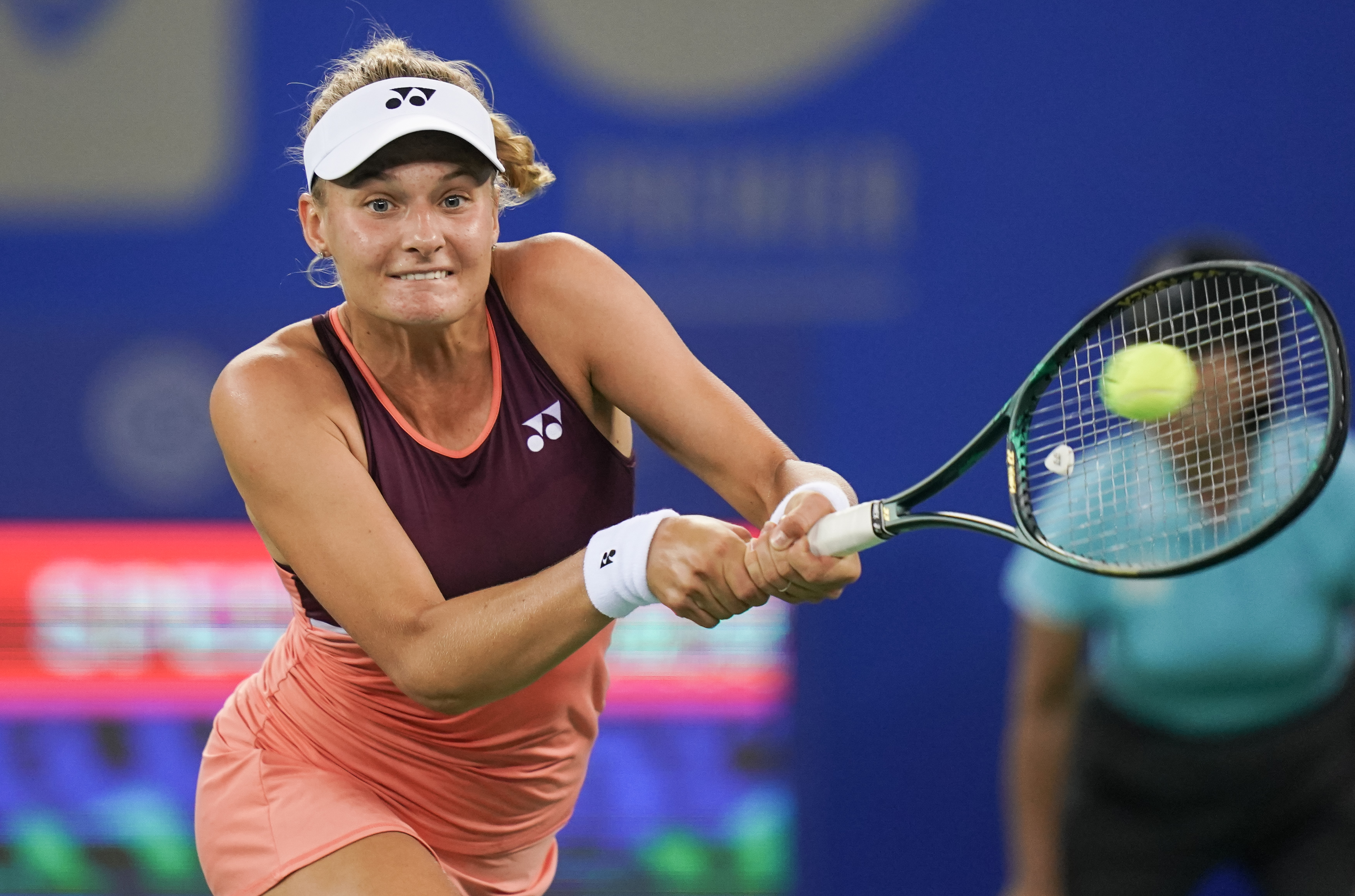 南宫体育-科维托娃连续十五场比赛得分超过精彩发挥，雄鹿挑战极限！的简单介绍